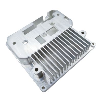 Aluminiumbearbeitete CNC-Wärmeabwasseraufbereitungskomponenten für elektronische Geräte