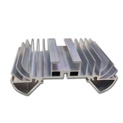 Versatile Aluminium-Extrusionswärmeschwimmer ästhetische kundenspezifische Silberwärmeschwimmer