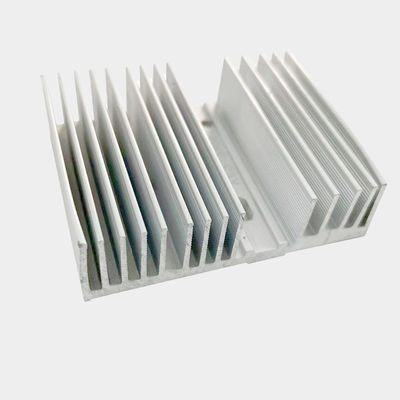 Korrosionsbeständige Aluminiumprofile Wärmewaschfläche Aluminium Extrusionswärmewaschfläche mit effizienter Wärmeverteilung